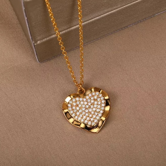 ❤️Heart CZ Pendant Necklace - Picture 2 of 5